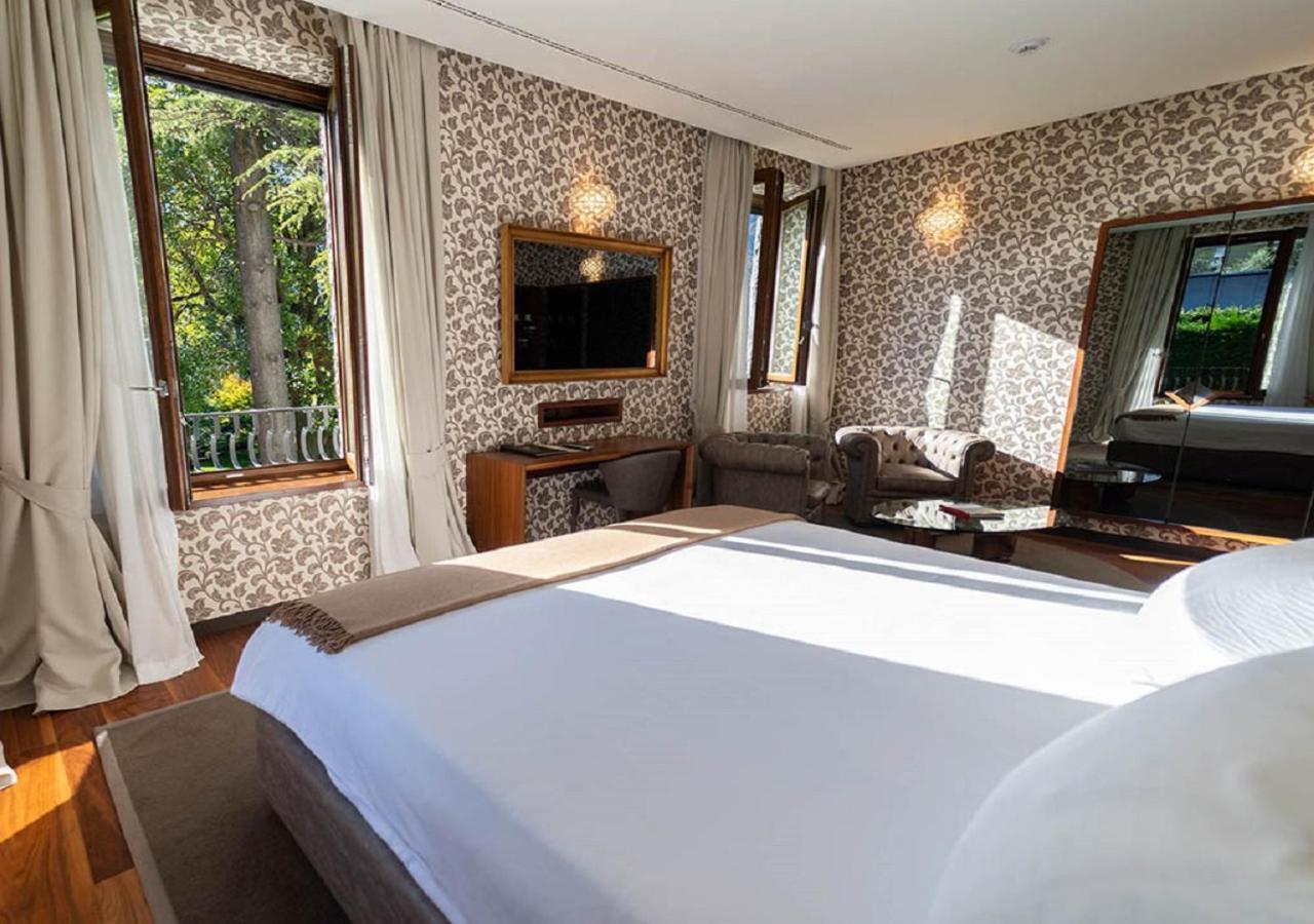 Villa Lario Resort Mandello マンデッロ・デル・ラーリオ エクステリア 写真