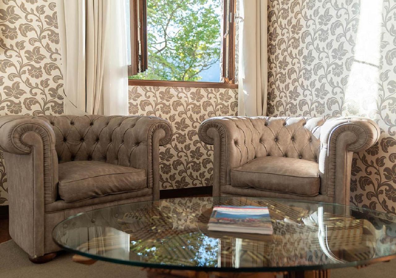 Villa Lario Resort Mandello マンデッロ・デル・ラーリオ エクステリア 写真