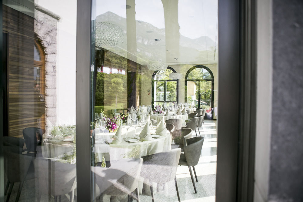 Villa Lario Resort Mandello マンデッロ・デル・ラーリオ エクステリア 写真